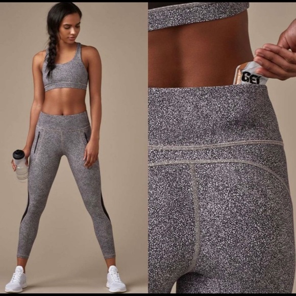 Lululemon Invigorate 7/8 Tight (25") - Picture 2 of 6